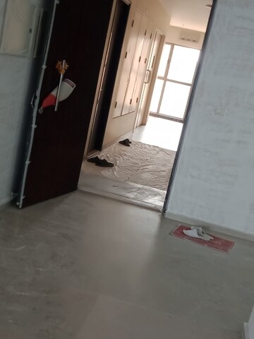 Room in 4 BHK Apartment at LnT Elixir Reserve, Powai – for Rent