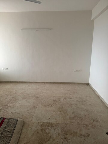 Room in 3 BHK Apartment at Omaxe Royal Residency Faridabad, Sector 79 – for Rent