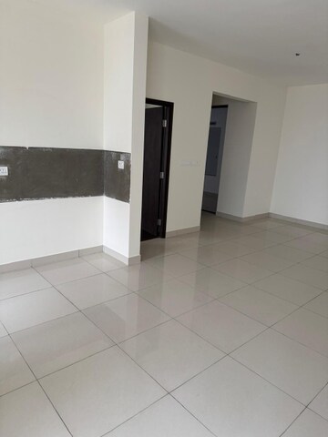 2 BHK Apartment For Rent in Prestige Misty Waters, Hebbal