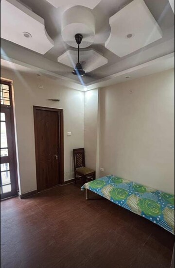 Bedroom in 3 BHK Builder Floor at Dehrakhas – for Rent