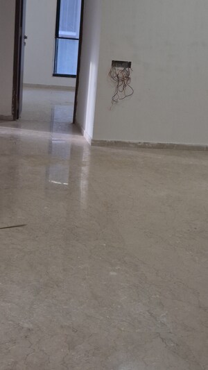 Room in 3 BHK Apartment at Shivdham CHS Santacruz, Santacruz West – for Sale