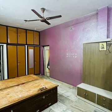 Bedroom in 3 BHK Apartment at Orchid Flora, Vemali – for Rent