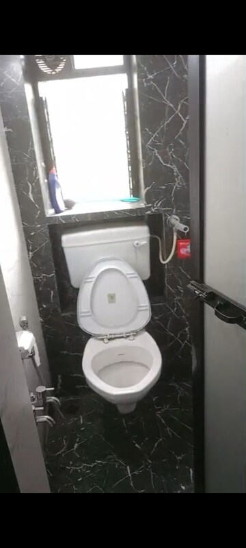 Bathroom in 1 BHK Apartment at Mulund East – for Rent