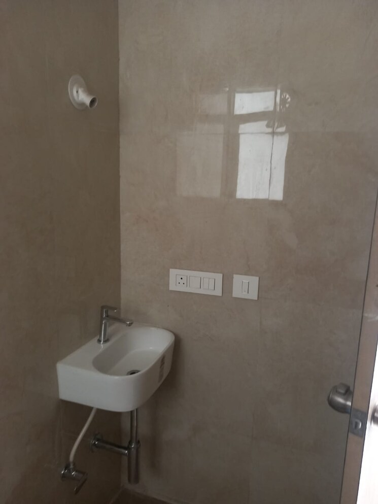 Bathroom, provenance-four-seasons-private-residences 3 Bedroom 3223 Sq.Ft. Apartment In Worli Mumbai 8888418