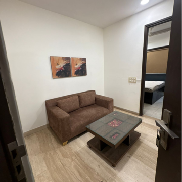 Living Room in 1 BHK Apartment at Sector 23 – for Rent