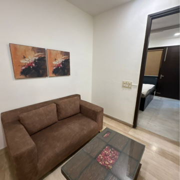 Living Room in 1 BHK Apartment at Sector 23 – for Rent