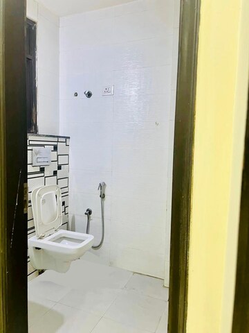 Bathroom in 2 BHK Builder Floor at Palm Residency Chhatarpur, Chattarpur – for Rent