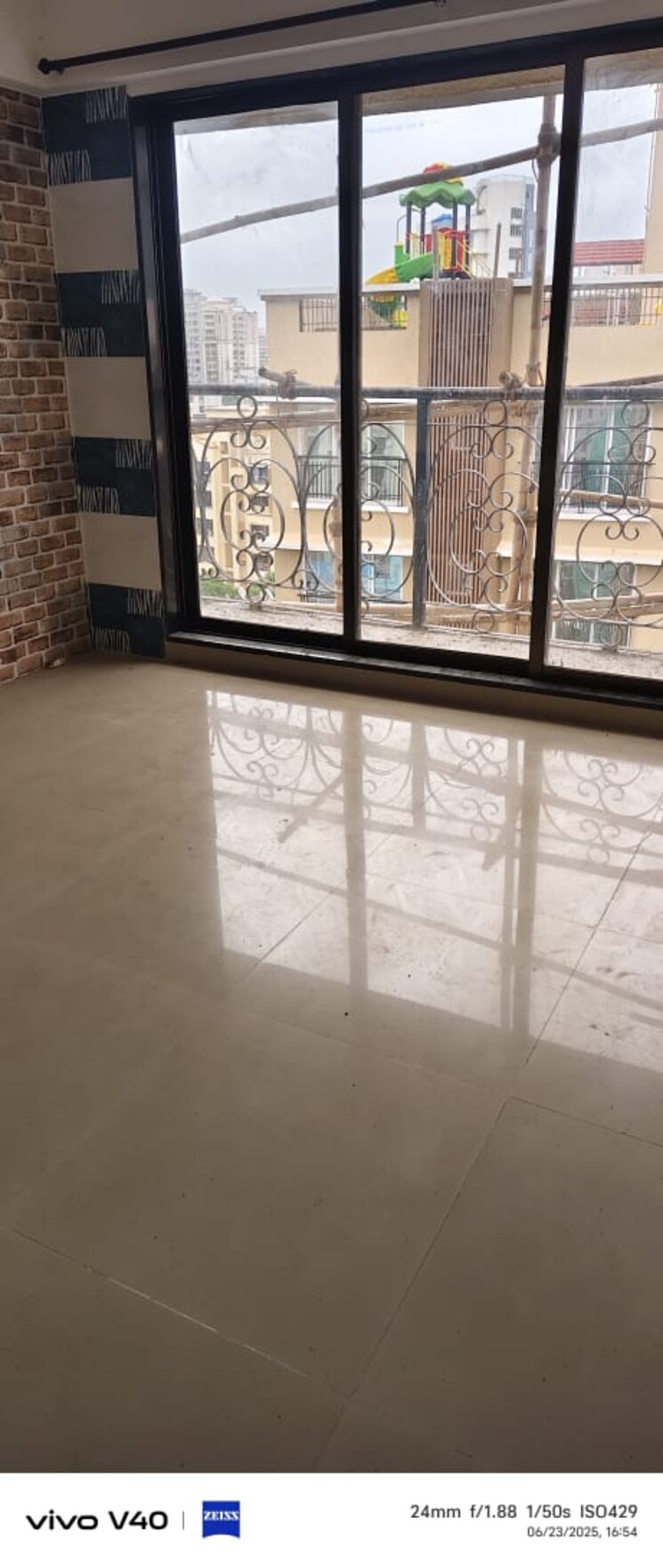 Room, orlem 2 Bedroom 1050 Sq.Ft. Apartment In Orlem Mumbai 8888464