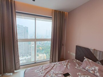 Room in 3 BHK Apartment at Runwal Nirvana, Parel – for Rent