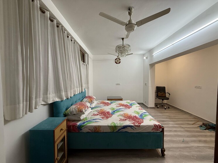 Bedroom, kalkaji 3 Bedroom 200 Sq.Yd. Builder Floor In Kalkaji Delhi 8888499