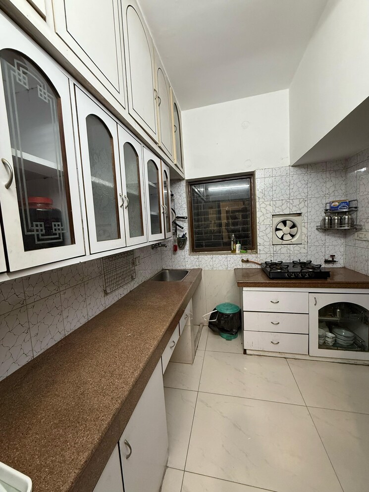 Kitchen, kalkaji 3 Bedroom 200 Sq.Yd. Builder Floor In Kalkaji Delhi 8888499