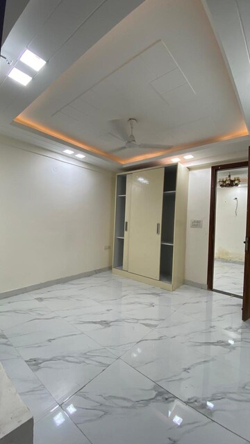 Room in 2 BHK Builder Floor at Chattarpur – for Rent