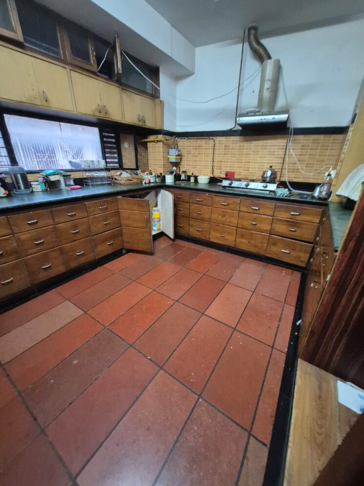 Kitchen, shivalik colony 3 Bedroom 200 Sq.Yd. Builder Floor In Shivalik Colony Delhi 8888548