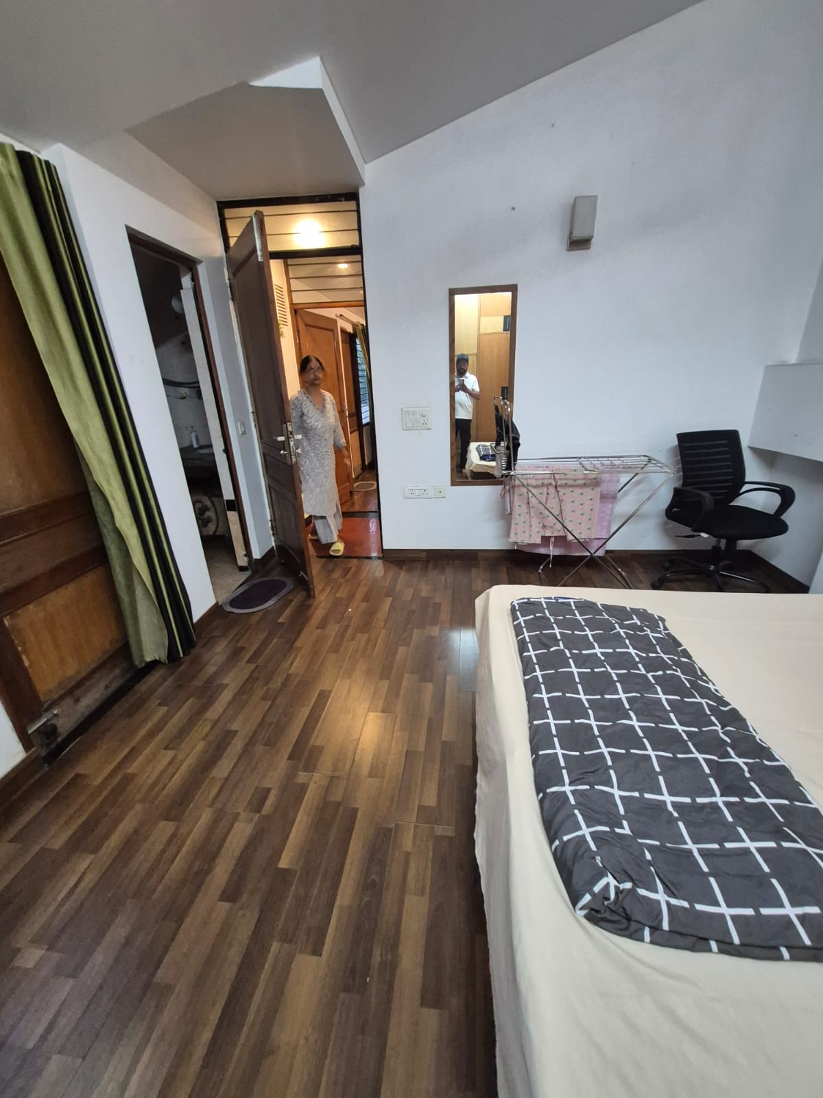 3 BHK + Pooja Room Builder Floor For Rent in Shivalik Colony