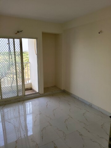 Room in 3 BHK Apartment at Pushkar Byepass – for Rent