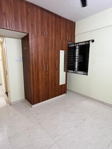 Room in 2 BHK Builder Floor at Koramangala – for Rent