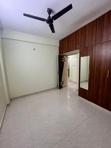 Room in 2 BHK Builder Floor at Koramangala – for Rent