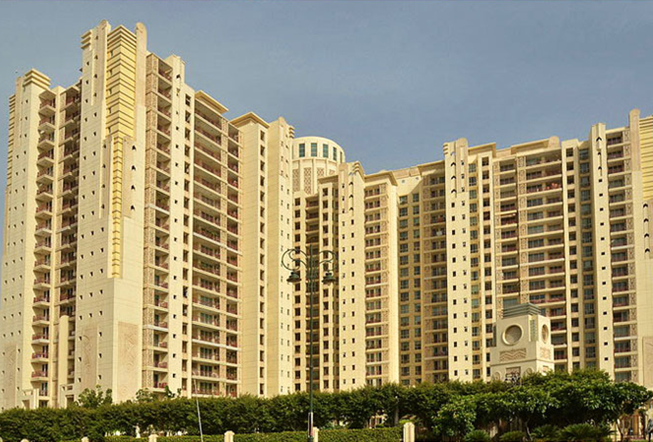 4 BHK + Servant Room Apartment For Rent in DLF The Icon