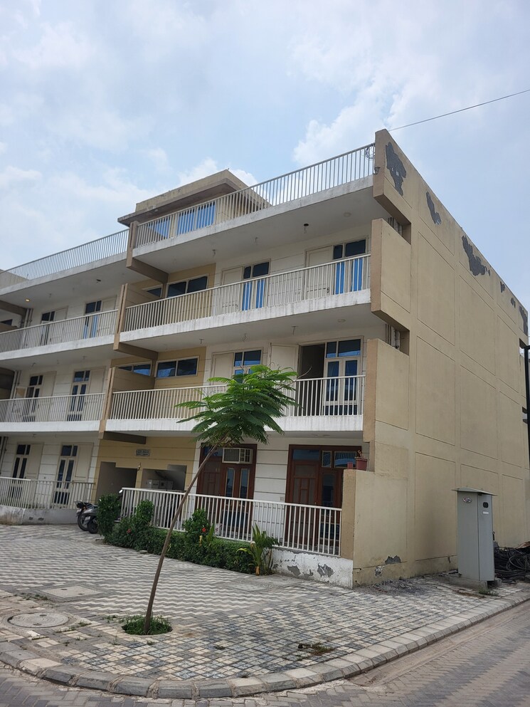 Exterior View, tdi-the-grand-retreat 3 Bedroom 250 Sq.Yd. Builder Floor In Sector 88 Faridabad 8888551