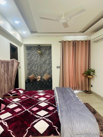 Bedroom in 4 BHK Apartment at Emaar The Palm Springs, Sector 54 – for Rent