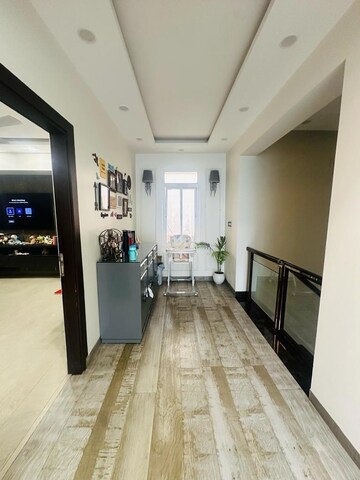 Building Lobby in 4 BHK Apartment at Emaar The Palm Springs, Sector 54 – for Rent