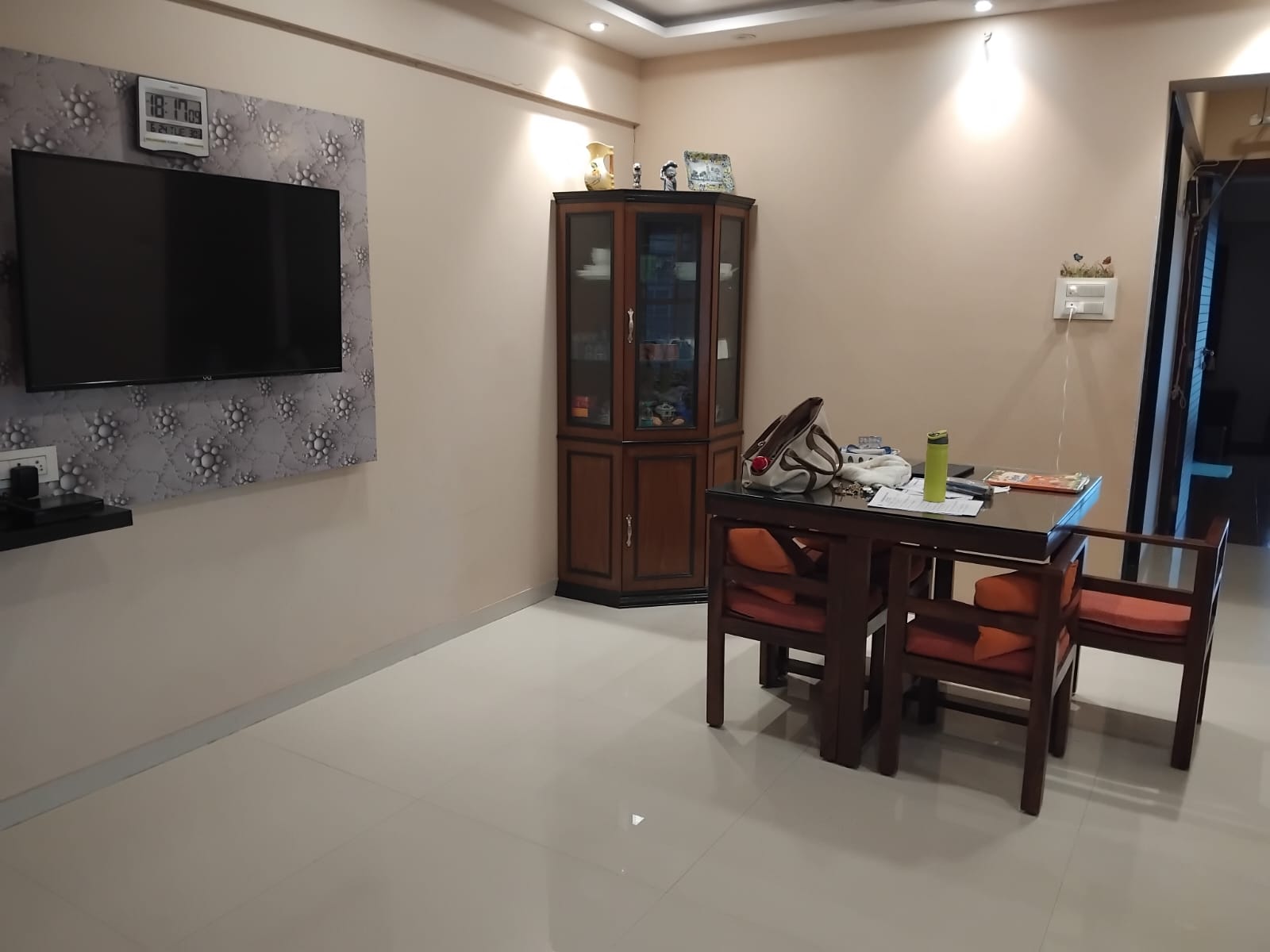 2 BHK Apartment For Rent in Sabari Shaan