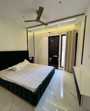 Bedroom in 3 BHK Builder Floor at Sector 30 – for Sale