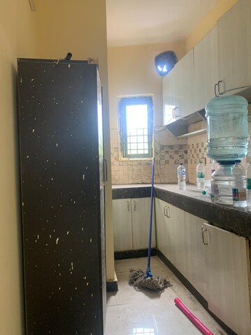 Kitchen in 1.5 BHK Apartment at RWA Qutab Enclave, Katwaria Sarai – for Rent