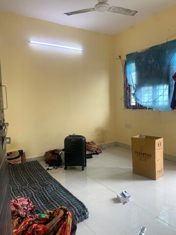 Living Room in 1.5 BHK Apartment at RWA Qutab Enclave, Katwaria Sarai – for Rent
