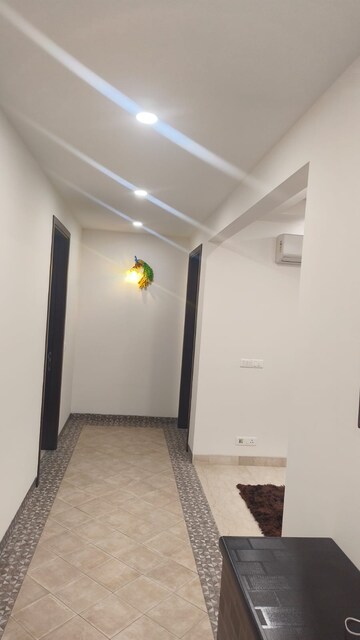 Living Room in 4 BHK Builder Floor at Green Park Extension – for Rent