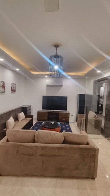 Living Room in 4 BHK Builder Floor at Green Park Extension – for Rent