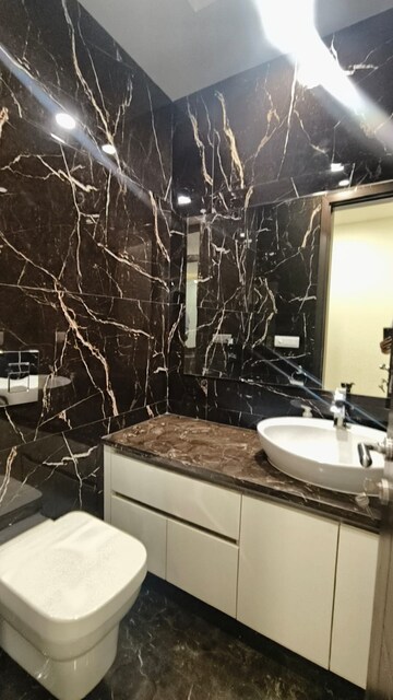 Attached Bathroom in 4 BHK Builder Floor at Green Park Extension – for Rent