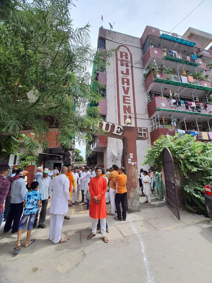 Exterior View, dlf-dilshad-plaza 2 Bedroom 1100 Sq.Ft. Apartment In Shalimar Garden Ghaziabad 8888102