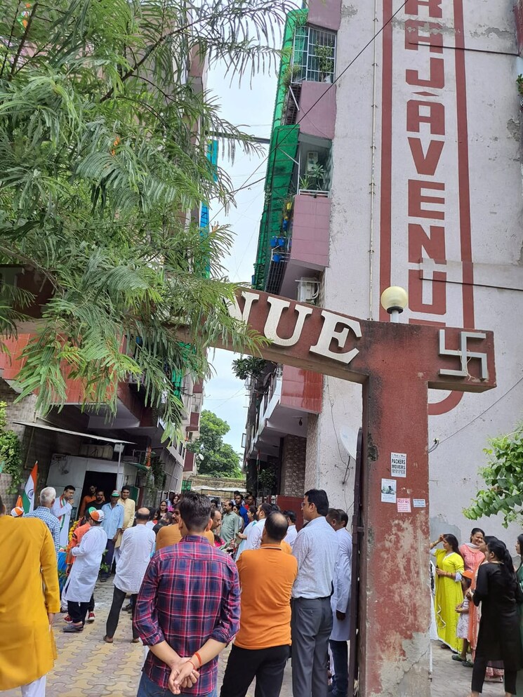 Exterior View, dlf-dilshad-plaza 2 Bedroom 1100 Sq.Ft. Apartment In Shalimar Garden Ghaziabad 8888102