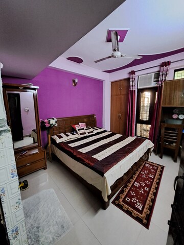 Master Bedroom in 2 BHK Apartment at DLF Dilshad Plaza, Shalimar Garden – for Sale
