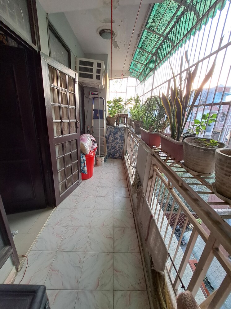 Balcony, dlf-dilshad-plaza 2 Bedroom 1100 Sq.Ft. Apartment In Shalimar Garden Ghaziabad 8888102