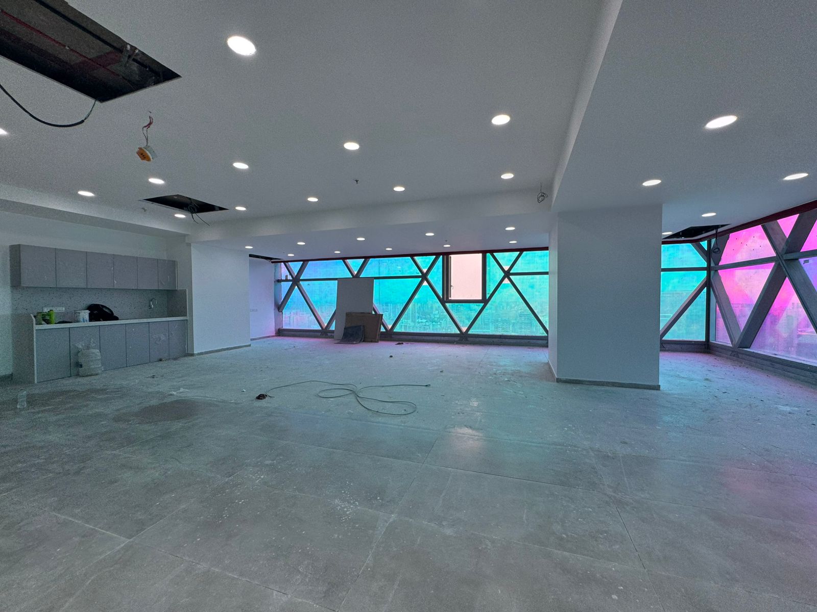 Office Space For Rent in Parinee I