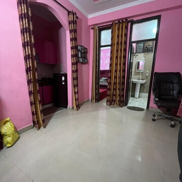 Room in 1 RK Builder Floor at RWA Vasundhara Sector 4A, Vasundhara Sector 6 – for Rent