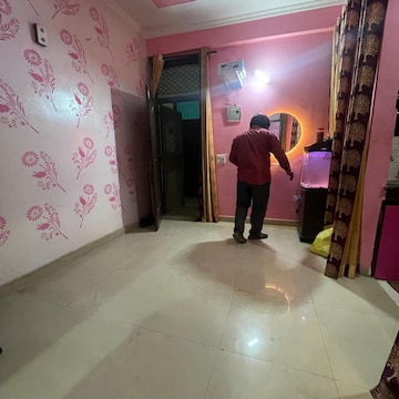 Room in 1 RK Builder Floor at RWA Vasundhara Sector 4A, Vasundhara Sector 6 – for Rent