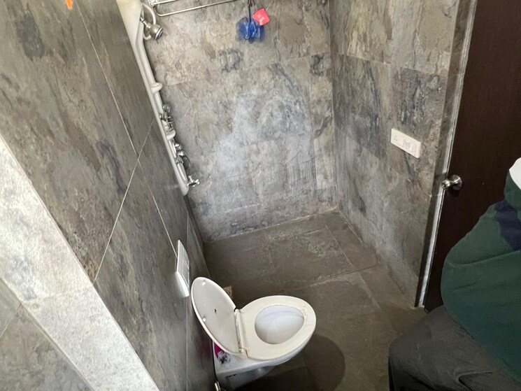 Bathroom, binori-solitaire 3 Bedroom 2215 Sq.Ft. Apartment In Bopal Ahmedabad 8888942