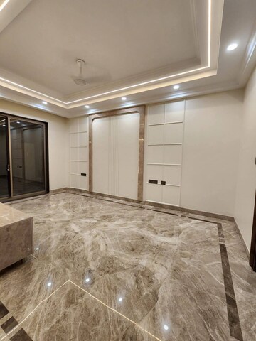 Room in 4 BHK Builder Floor at Ansal API Esencia, Sector 67 – for Sale