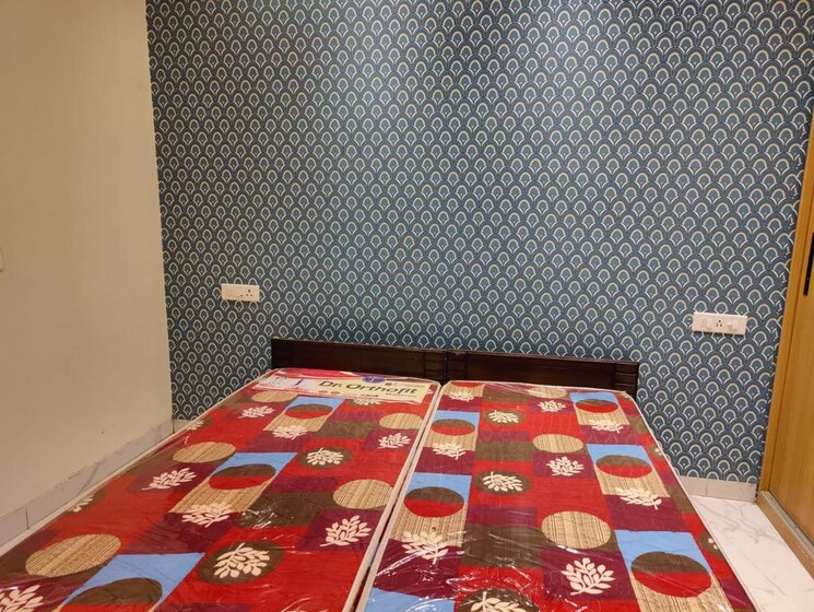 Bedroom, penta-homes 3 Bedroom 1500 Sq.Ft. Apartment In Vip Road Zirakpur 8888970