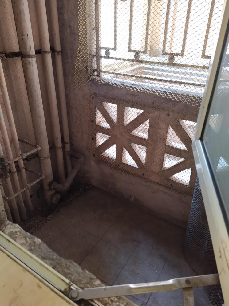 Balcony, casa-marina-chs-ltd 2 Bedroom 750 Sq.Ft. Apartment In Ghodbunder Road Thane 8889030