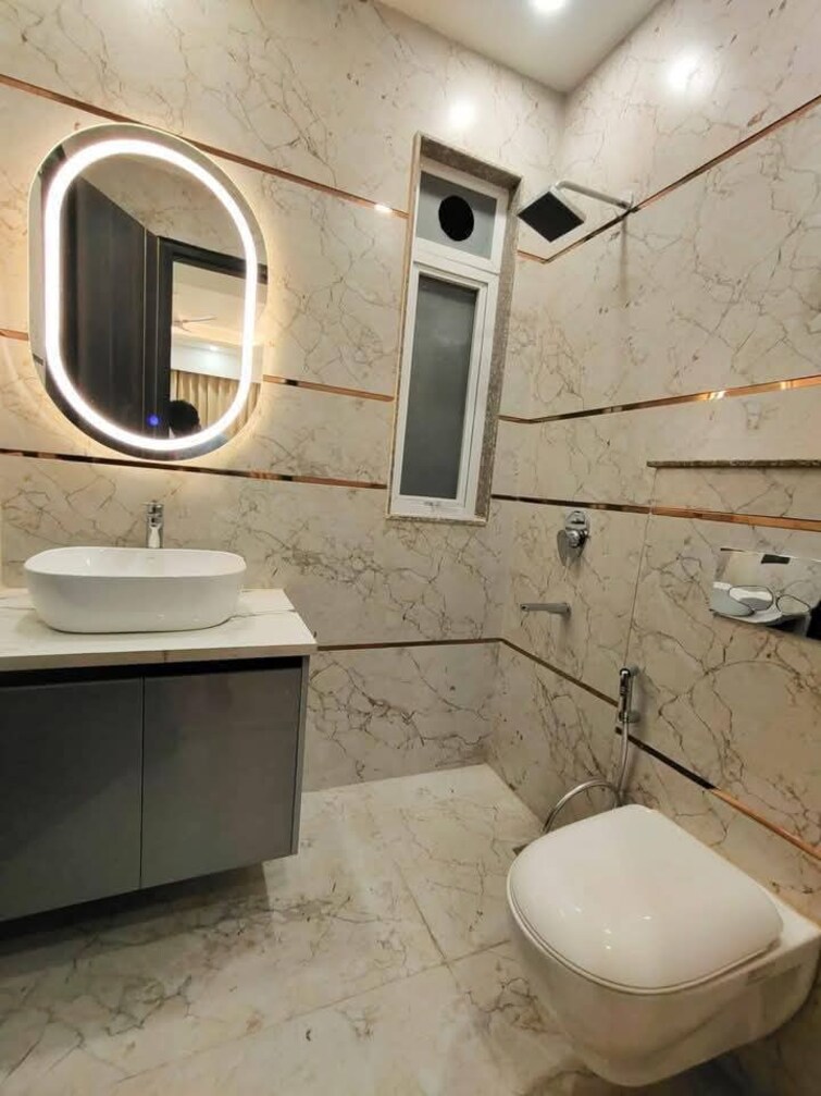 Bathroom, tughlakabad extension 3 Bedroom 810 Sq.Ft. Builder Floor In Tughlakabad Extension Delhi 8889027