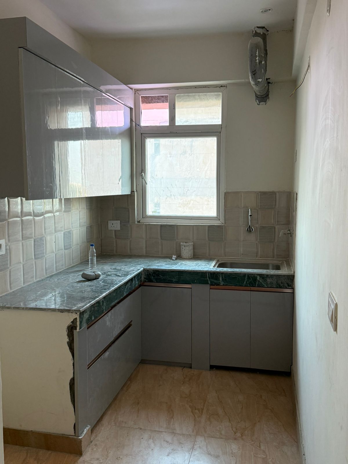 3 BHK Apartment For Rent in Migsun Roof