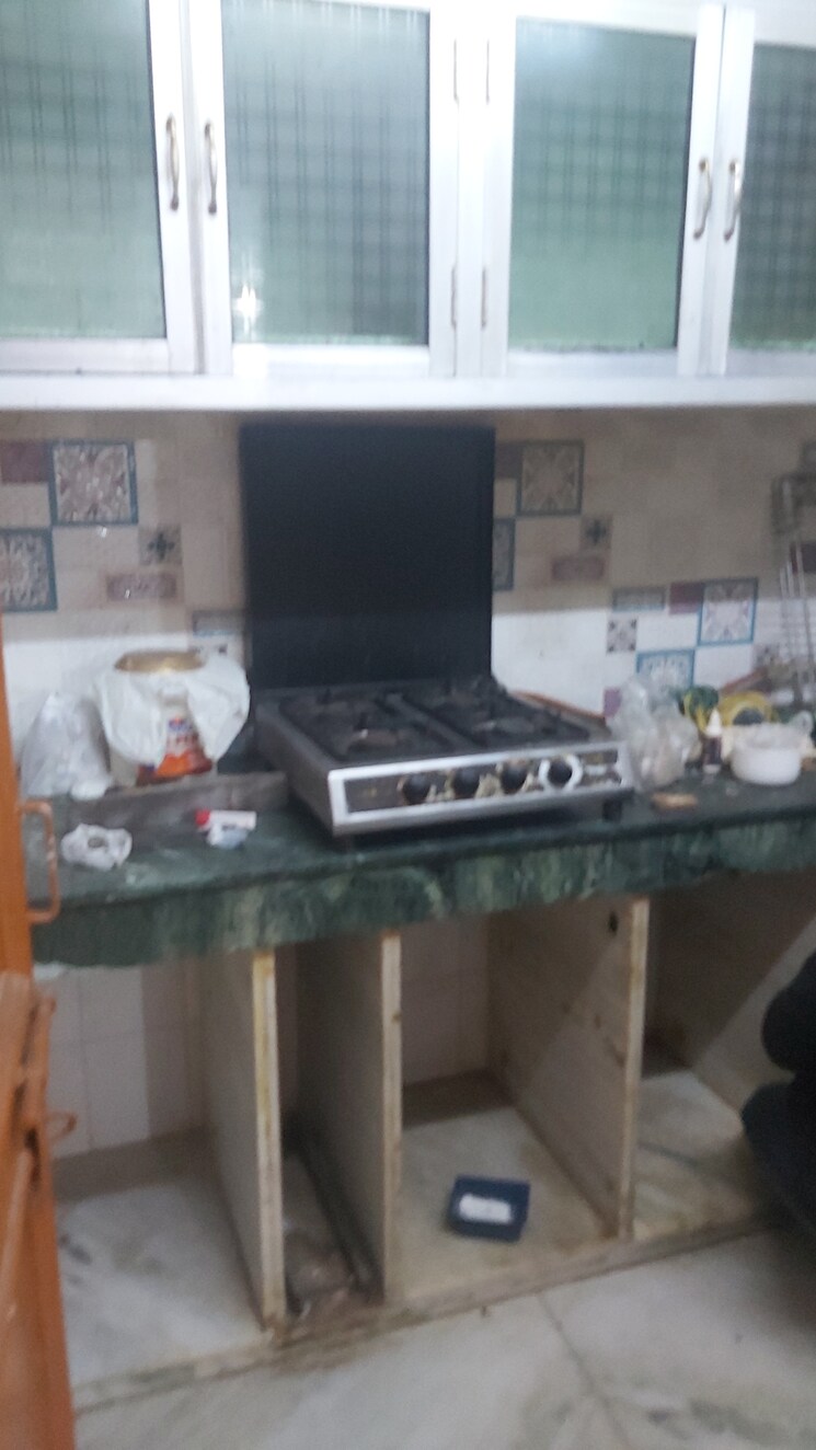 Exterior View, uma-cooperative-society 2.5 Bedroom 850 Sq.Ft. Apartment In Mayur Vihar 1 Delhi 8889065