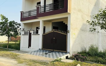 2 BHK Villa For Sale in Awas Vikas Flat, Vrindavan Yojna