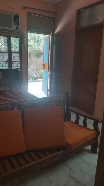 Furnished Amenities in 2.5 BHK Apartment at Uma Cooperative Society, Mayur Vihar 1 – for Rent
