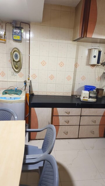  2 BHK Apartment at Damodar Park Apartment, Ghatkopar West – for Rent
