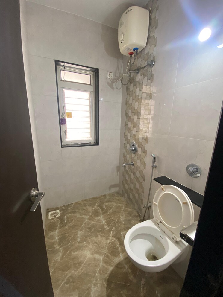 Bathroom, pethkar-siyona 2 Bedroom 1250 Sq.Ft. Apartment In Punawale Pune 8889052